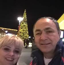 How to Effortlessly Remove Dirt and Grease from Wood Kitchen Cabinets.