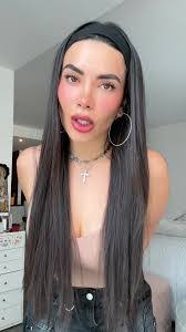 Diana Mendias's Instagram, Twitter & Facebook