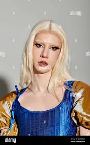 Drag queen costume hi-res stock photography and images