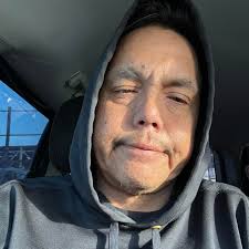 632SS 😲 yikes! Anyone know the owner of this beauty? ➡️ PointlessTrucks.com