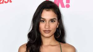 Taylor Nolan's Instagram, Twitter & Facebook