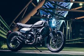 The 2015 scrambler has been designed with some of those rules in mind, but with modern capability. 2021 Ducati Scrambler Nightshift First Look 11 Fast Facts