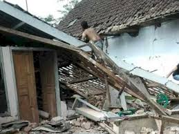 Gempa merupakan salah satu fenomena yang kerap terjadi di indonesia. Setidaknya Delapan Kali Gempa Bumi Susulan Magnitudo Berbeda Di Kabupaten Malang Sumut Indozone Id