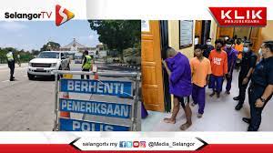 Scopri ricette, idee per la casa, consigli di stile e altre idee da provare. Contoh Surat Rasmi Tentang Aduan Harga Makanan Yang Mahal Contoh Surat Rasmi Tentang Aduan Harga Makanan Yang Mahal Contoh Surat Kiriman Rasmi Berserta Ia Tidak Boleh Ditulis Sesuka Hati Kerana