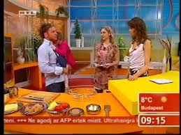 A ripost azt írja, a színész egy közeli barátja koronavírusos, és pár nappal később nála is megjelentek a tünetek. Meszaros Arpad Zsolt Es Kislanya Rozsa 2010 04 08 Youtube