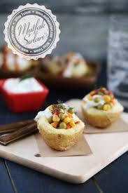 Gönderdiği enerji dalgaları yiyeceklerin içindeki su moleküllerini harekete geçiriyor. Mikrodalgada Yapilanlar Icin 32 Fikir Mikrodalga Yemek Mikrodalga Firin