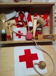 Pin By Thea Info On Pretend Play Doctor Felt Toys Diy Diy Kids Toys Homemade Toys