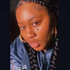 I get to work today and they gave me this. 😳 they could have at least  found a better frame!