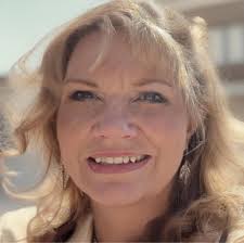 Who can recommend a realtor for a land purchase in Eureka?