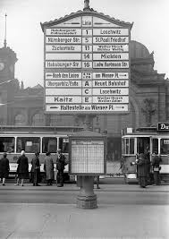 Dresden Strassenbahnhaltestelle Vor Dem Hauptbahnhof Strassenbahn Dresden Dresden Historische Fotos