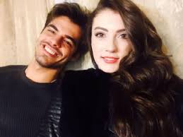 Berk atancığımın gülüşü sizcede mükemmel değil mi? Berk Atan And Burcu Ozberk Berk Atan Picture 48065535 454 X 340 Fanpix Net