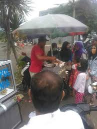 Kocok telur tambahkan garam dan lada. Bihun Telur Gulung Home Facebook