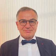 Thomas Reinbold's Instagram, Twitter & Facebook