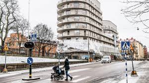 Han berättar också om vad han anser skulle råda. Fri Hyressattning Gynnar Fastighetsagarna Etc