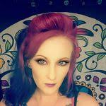 Tara Luth's Instagram, Twitter & Facebook