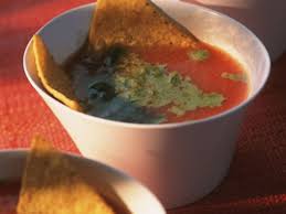 Decouvrez La Recette Soupe De Tomate Au Basilic Sur Cuisineactuelle Fr Soupe De Tomate Recette Cuisine