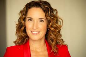 Mais qui est la journaliste de 44 ans, actuellement sur. Tf1 Chooses Marie Sophie Lacarrau From The 13 Heures Of France 2 To Replace Jean Pierre Pernaut Archyde