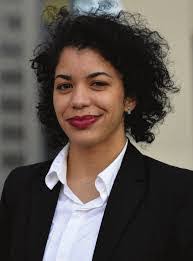 Linda Lown's Instagram, Twitter & Facebook