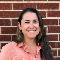 Julie Knisley's Instagram, Twitter & Facebook