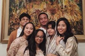 Check spelling or type a new query. Buat Inspirasi Nih Makna Mendalam Nama Keenam Cucu Bj Habibie