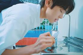 tws影到香港好靚, 其實正苦啲柒頭不如搵kpop啲art director拍宣傳片宣傳下香港算撚數啦