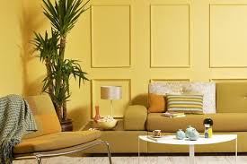 Dengan komponen meja minimalis, lalu dikombinasikan. 6 Pilihan Warna Kuning Untuk Ruangan Di Rumah Menurut Para Ahli