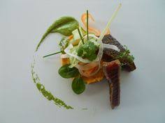 Idee Recette De La Cave Beetschen Entree Gastronomique Poisson Pave De Thon Et Parpardelle De Legume Croquant Emulsion De Basilic Et Puree De Patate Douce Au Gi