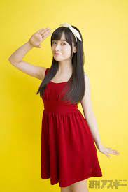 橋本環奈画像 dカップ美乳は成長中 巨乳胸チラ 美腋 生足 水着よりセクシーな画像がこんなにあった 女の子 橋本環奈 女性