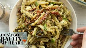 The lemony pesto and mayonnaise dressing flavors the salad perfectly. Pesto Pasta Salad Youtube