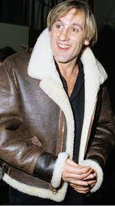 We've developed a suite of premium outlook features for people with advanced email and calendar needs. Looks Like A Young Gerard Depardieu Julie Depardieu Depardieu Gerard Depardieu
