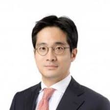 Seyeon Park's Instagram, Twitter & Facebook