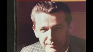 ＦＬＯＹＤ ＣＲＡＭＥＲ