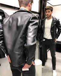 Pin De Anonymx En The Perfect Leather Jacket Hombres Guapos Hombres Ropa