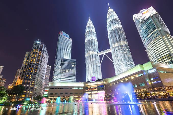 Mga resulta ng larawan para sa Petronas Twin Towers, Kuala Lumpur, Malaysia"