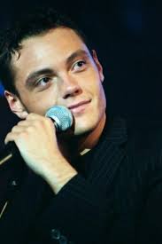 L Amore E Una Cosa Semplice Il Nuovo Tour Di Tiziano Ferro Arriva A Firenze Eventi Firenze Concerti Spettacoli Festival Mostre Musei Hotel A Firenze