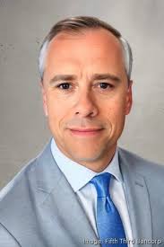 Fifth Third names CEO Tim Spence board chairman