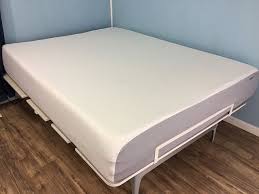 Memory foam used in mattresses is commonly manufactured in densities ranging from less than 1.5 lb/ft 3 ( 24kg/m 3 ) to 8 lb/ft 3 ( 128kg/m 3 ) density. Amazonbasics Memory Foam Mattress Review The Sleep Judge