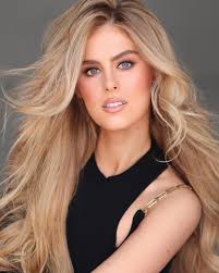 So grateful to have been awarded two scholarships last night! •The Jessie  Ward Bennett Leadership Award sponsored by Bill Tarkington and Mike Spivey.  •Interview and Academic Excellence Award sponsored by former Miss