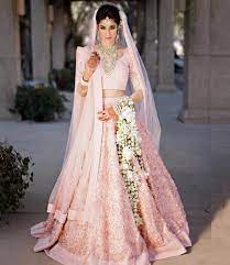 31 Most Stunning Indian Bridal Photo Shoot Photo Ideas Looksgud Com Indian Bridal Outfits Indian Wedding Outfits Indian Wedding Dress