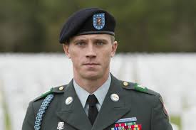 Billy lynn é um jovem soldado de 19 anos que consegue sobreviver, junto de seus colegas de exército, a um tiroteio no iraque em 2005. Foto De A Longa Caminhada De Billy Lynn Foto 25 Adorocinema