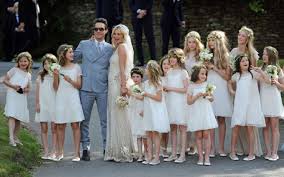 I don't have entourages, i'm as normal as you can get in this lifestyle. Kate Moss So Romantisch Heiratet Sie Ihren Jamie