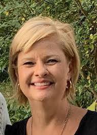 Lisa Enfinger's Instagram, Twitter & Facebook