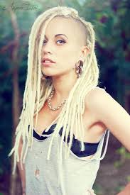 Esha Carter (eshacarter)