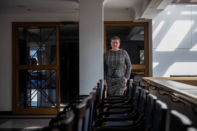 Linda Mūrniece: 54 gados ir pārāk daudz vēlmju, lai vīrietis atbilstu manām  prasībām — Santa