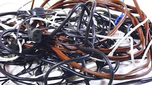 10 Old Cables You Should Keep Around And 6 To Toss