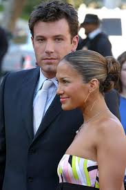 The trio was spotted exiting the famous celeb hotspot. Jennifer Lopez Ben Affleck Machen Ihre Beziehung Auf Instagram Offiziell Glamour