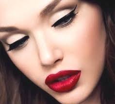Makeup for red dress and brown eyes for blondes is a bit more complicated, because the excessive emphasis on the eyes make them incredibly heavy and even a little creepy on the background of the light skin. Makeup Ideas For A Red Dress Beautylish