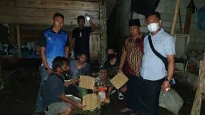 kelompok masyarakat dari sektor buruh dan menengah ke bawah juga sangat terdampak. Edarkan 3 5 Kg Ganja Buruh Di Pasaman Barat Ditangkap Polisi Bagian 1