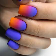 Es una excelente opción para decorar uñas pintadas en color azul marino claro, agregando un toque azul marino en mate:. 1001 Ideas De Colores De Unas De Moda Para La Nueva Temporada