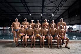 Είναι η πρώτη ελληνική εθνική ομάδα που κατέκτησε ευρωπαϊκό τίτλο ανδρών σε οποιοδήποτε άθλημα. H E8nikh Omada Polo Andrwn Sto Dromo Gia To Tokio Sthn Ert To Analytiko Thleoptiko Programma Waterpolonews Gr